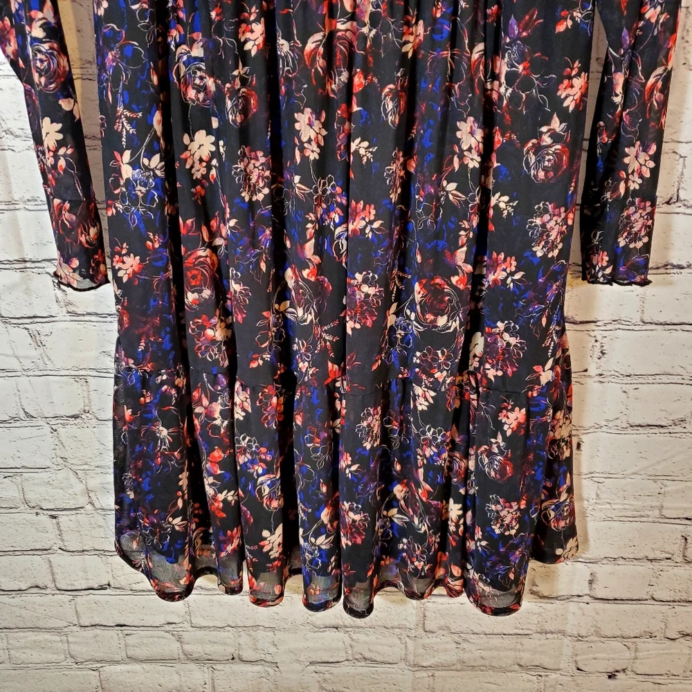 Torrid Mesh Floral Black Dress Scallop Trim Sleeves Size 2 18/20 - Picture 4 of 14